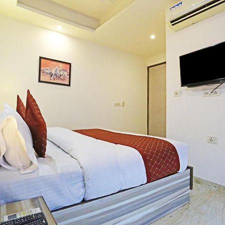 Hotel The Best Near Delhi Airport Neu-Delhi Exterior foto