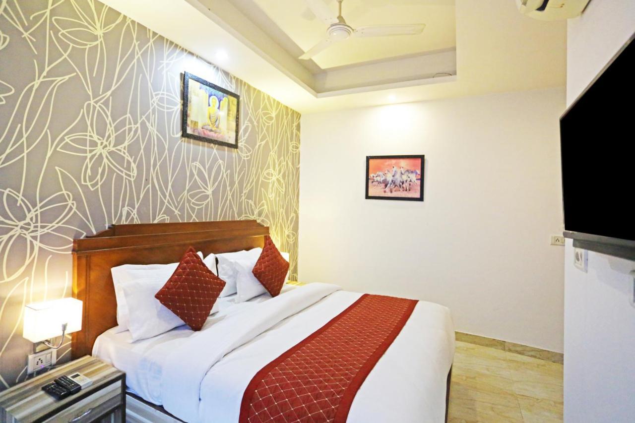 Hotel The Best Near Delhi Airport Neu-Delhi Exterior foto