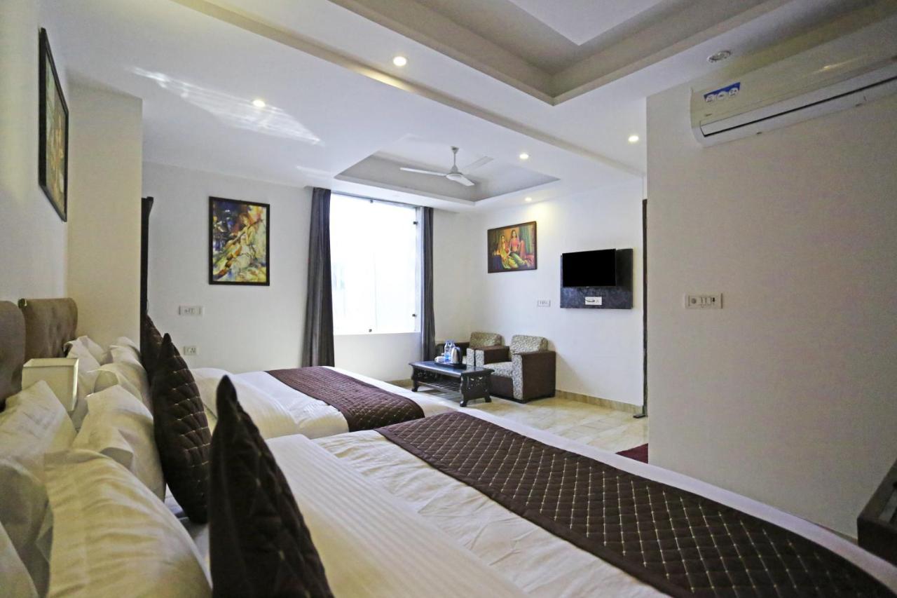 Hotel The Best Near Delhi Airport Neu-Delhi Exterior foto